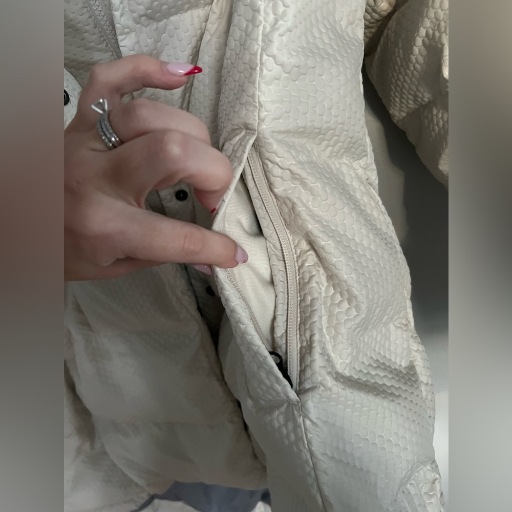 North face parka - Picture 3 of 10